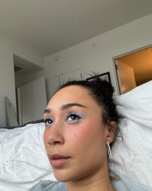 Eva Marisol Gutowski Instagram - The last time i posted a Getty image was in the Mesozoic era, but i wanted to post a dumpy today so here we are. This is life lately ❤️
1. Got ready for this premiere in 20 minutes and did the girl thing where you freak out under time stress and add bold eyeshadow 🥸
2. Couples that stretch together 👯 
3. I’m on the hunt for a hand pan
4. A needy animal 
5. Tried “frosty makeup” and the mail girl looked at me and i saw her visibly stop herself from laughing in my face 🥸🥸
6.  Question of the day is if olav ever made that transition.
7. Shopped at Trader Joe’s for the FIRST TIME IN MY LIFE
8. January = alone time 🫶❤️