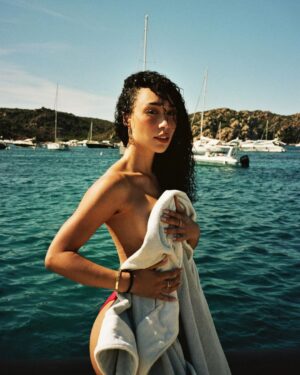 Eva Marisol Gutowski Instagram - I went to Sardinia and saw not a SINGLE sardine what’s up with that 🤨🐟