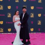 Evaluna Montaner Instagram - Los vimos bailando PLIS y nos antojamos 😎🏝️🤰🏻Armamos esto con pedacitos que nos aprendimos de videos de ustedes 🕺🏻🙏🏼 Los queremos ver bailando hasta el pisooo pues