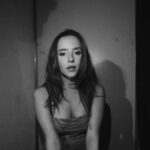 Evaluna Montaner Instagram - Enamorada hasta de tu sombra @camilo. 🖤