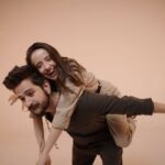 Evaluna Montaner Instagram - Estamos muy emocionados de poder compartir con ustedes más de lo que somos🙏🏼 #LosMontaner @disneyplus @disneyplusla