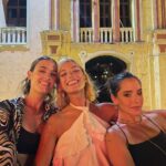 Evaluna Montaner Instagram - 👰🏼‍♀️👰🏼‍♀️👰🏻‍♀️