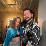 Evaluna Montaner Instagram - Hoy estamos en New York en @fallontonight con @jimmyfallon 🗽 Pueden creerlo???? Primer TV show con Índigo a bordo!!! LA TRIBUUUU ⛺️🔥
