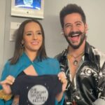 Evaluna Montaner Instagram - Hoy estamos en New York en @fallontonight con @jimmyfallon 🗽 Pueden creerlo???? Primer TV show con Índigo a bordo!!! LA TRIBUUUU ⛺️🔥
