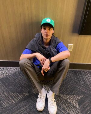 Evan Evagora Instagram - @zoecipres dressing me up like I’m  a Barbie doll