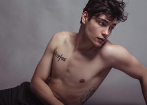 Evan Evagora Instagram - My girlfriend told me to post this @zoecipres 🧸 what do y’all think?