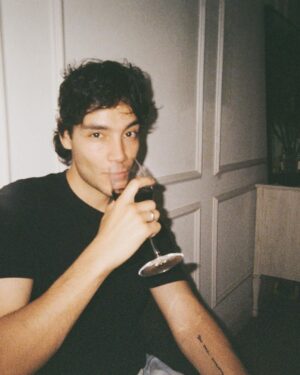 Evan Evagora Instagram - Twistin my words with my wine