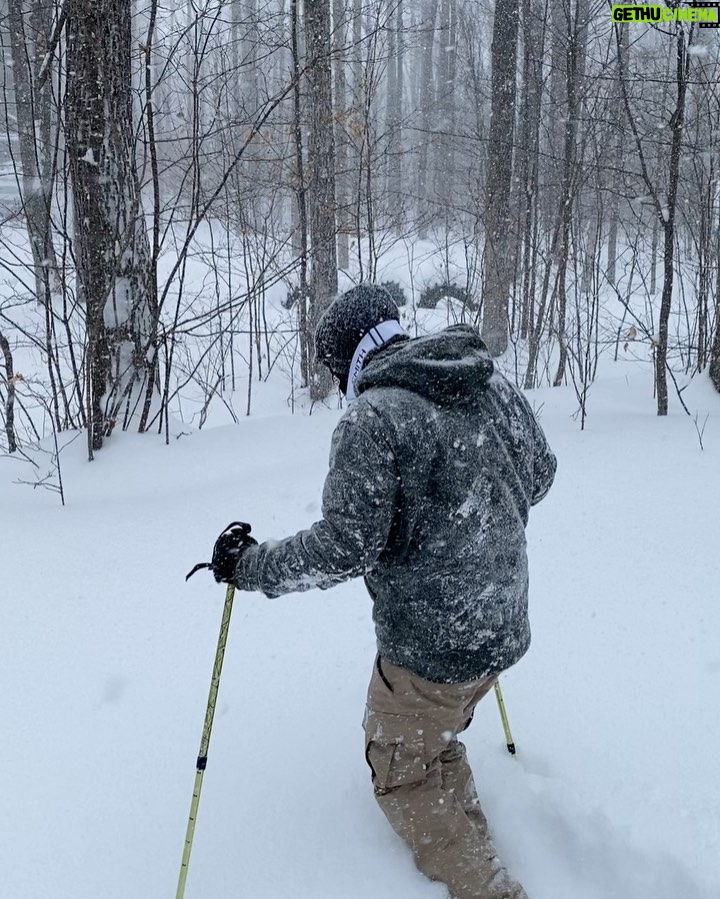 Evan Thomas Instagram - Blizzard has hit northern Michigan! We wanted to go snowboarding today but it was a tad bit windy! So snowshoeing it is! Beautiful day in some beautiful country 😍! What’s the storm like where you are? Tons of snow?? Gaylord, Michigan