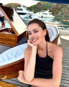 Fahriye Evcen Instagram - ☀️