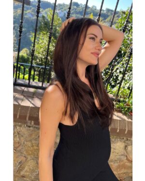 Fahriye Evcen Instagram - 🖤💫
