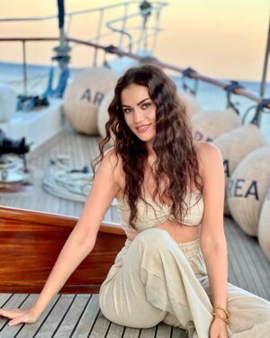 Fahriye Evcen Instagram - Ahoy! 🙋🏻‍♀️