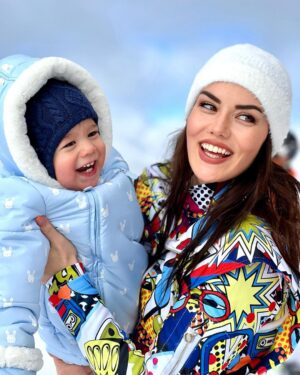 Fahriye Evcen Instagram - My spark of light.. 🌟  #çokseviyorum 😌🩵