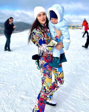 Fahriye Evcen Instagram - My spark of light.. 🌟  #çokseviyorum 😌🩵