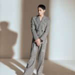 Fandy Fan Instagram - @welcome.my_home 小長工任務完成，明年繼續努力💪🏻💪🏻💪🏻 @alexandermcqueen @louboutinworld @piaget Styling @charliebubblecat Makeup @wjc_mua Hair @garden_hairstylist Photo @mr.triangle Team @weteamwork.co