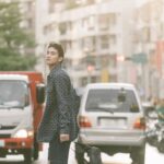 Fandy Fan Instagram - 最近開始嘗試一些新的挑戰，給自己一些新的目標，克服一些心裡的恐懼！恐懼許多都藏在未知裡，當自己大大的跨出那一步，許多問題都能迎刃而解的！繼續嘗試努力探索一定會有更多更精彩的感受和體驗！ @SandroParis #SANDRONOW #SandroParis #SandroFallWinter #FW23
