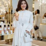Febby Rastanty Instagram - Celebrating the holiday season with the timeless J’adore by Dior 🤍 Stop by the pop up store at La Moda, Plaza Indonesia and immerse yourself in the enchantment of Les Tuileries Royal Garden, Carousel of Dreams only until 17 Dec 2023 🎠💫 Explore Dior’s exclusive festive gifts, available at all Dior Beauty Boutiques, Counters, Plaza Indonesia Podium, and online at www.dior.com/en_id/beauty ✨