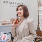 Febby Rastanty Instagram - Seasonal scents, forever favorites and limited-edition gift collections. Get carried away with gifting, with Gingerbread Land inspired scents. Shop your #PerfectPresent at Jo Malone London Gingerbread Land at Pacific Place. #SeasonOfScent #JoMaloneLondonID