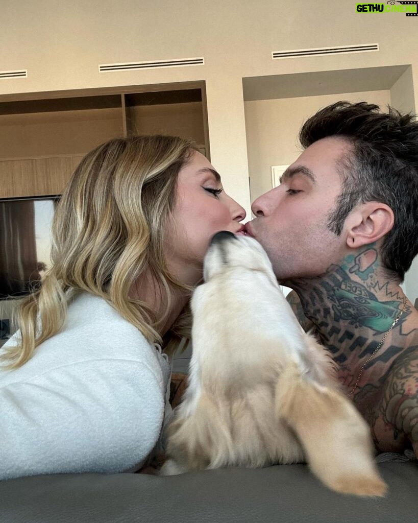 Fedez Instagram - Ho visto lei che bacia lui e poi c’è Paloma 😅