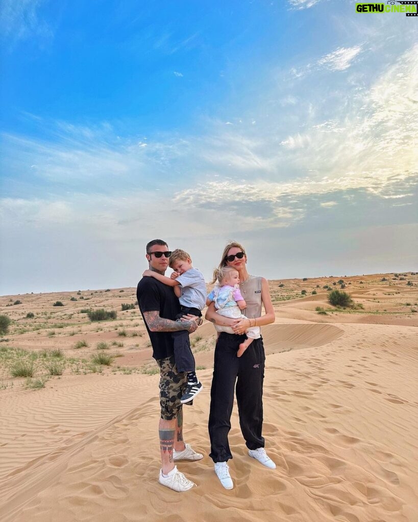 Fedez Instagram - Amore in the desert ❤️🐍