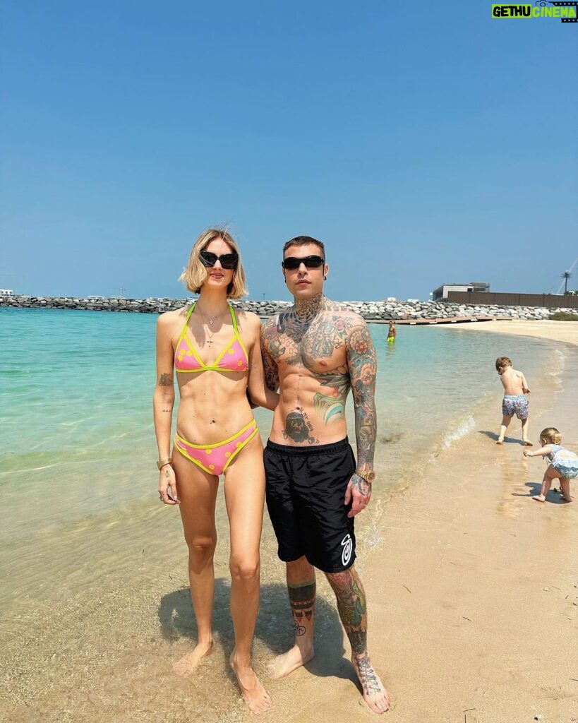 Fedez Instagram - Buona Pasqua a tutti voi 💖 Bvlgari Hotel & Residences, Dubai