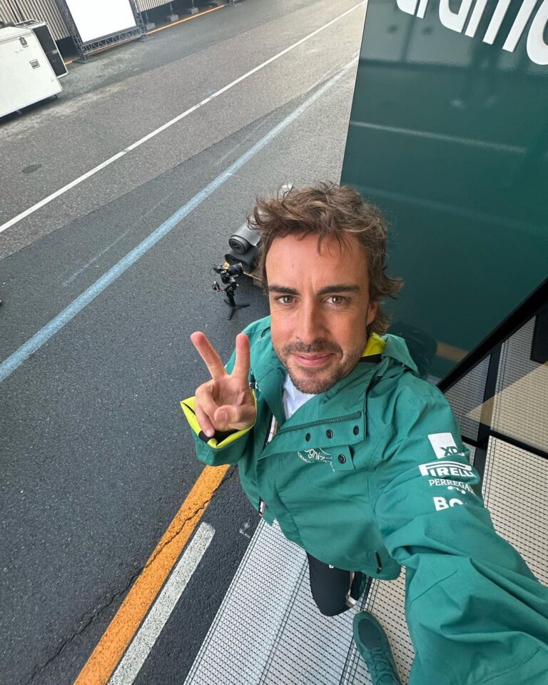 Fernando Alonso Instagram - A message from El Padre. ✌️ #DutchGP