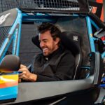 Fernando Alonso Instagram – Sorpresa de las buenas 🙌💙. Añadimos otro “juguete” al Racing workshop en @pastracing_ ! Gracias 🙏 #PASTracing #racing