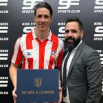 Fernando Torres Instagram - Regalo lleno de sentimientos de parte de @atmcollect1903 . El 9 del @atleticodemadrid . Muchas gracias 🔴⚪️🔴⚪️🔴 #forzaatleti Nine Fitness