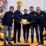 Fernando Torres Instagram - Estoy feliz de poder devolver un poco de lo mucho que me enseñaron en el colegio Francisco de Quevedo de Fuenlabrada. Gracias a la @fundacioncruyff por hacerlo posible y por la gran labor que realizáis. #CruyffLegacy #CreatingSpace #CruyffCourt