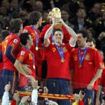 Fernando Torres Instagram - Tocamos el cielo en Sudáfrica, hace once años, para poner una estrella en nuestro escudo. Volverán mas éxitos. We touched the sky in Southafrica 11 years ago, winning a star for our badge. More successes will come. #OTD #11YearsAgo @sefutbol Soccer City Stadium