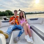 Filip Zabielski Instagram - Czujecie już ten wakacyjny klimat? 🌤 Jakie plany macie na wakacje? 🥰 Dzięki @miamiwars za motorówkę^^ 💪🏻 Warsaw, Poland
