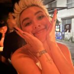 Florence Pugh Instagram - Things we learnt on our day in Tokyo.. Toby wore black jeans and regretted it. Hot. I’m finding it hard to say no to the clothes. The trees are magical and look like they can talk. It wouldn’t surprise me if you told me they can. The food is literally bursting at the seams with flavour. All I need for breakfast, lunch and dinner is dumplings. The fruit here doesn’t taste like fruit, it’s fruit squared. If I could hand deliver a single grape (oh my god the grapes here 😱) to everyone I would but I can’t and they’ll probably squish in the travel. I need another suitcase because I can’t leave things behind at the stalls. I packed wrong. High waisted jean shorts- nope. Next time= more floaty floaty things. The people here are the kindest and the purest. I want to cuddle everyone but I won’t because even though they’re kind I’m also a stranger. If there’s a gap in the buildings, you know they’ll build a cute adorable Polly pocket building that fits perfectly. I want to bathe in noodles. We cooked some hearts and some cocks and called it a night. Jet lag. Is. A. Bitch. Nothing a grape can’t fix.