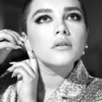 Florence Pugh Instagram - Thank you to my first Met. To all who prepped and pampered, you made it possible to walk that carpet and made me extremely proud. I’ve been on a plane for the last day so apologies for the delay.. more photos and eternal thank yous come. @pppiccioli @maisonvalentino