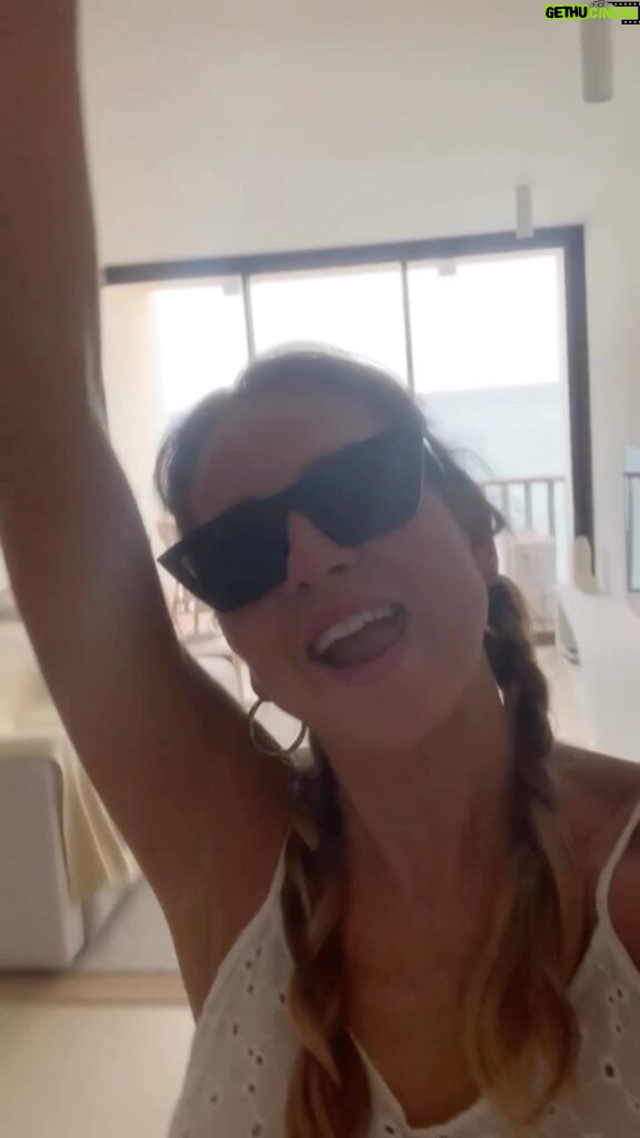 Florencia Ortiz Instagram - Buen dia!!!! Confieso que el verano a tope de calor no me gusta!! 😅 Premiá de Mar
