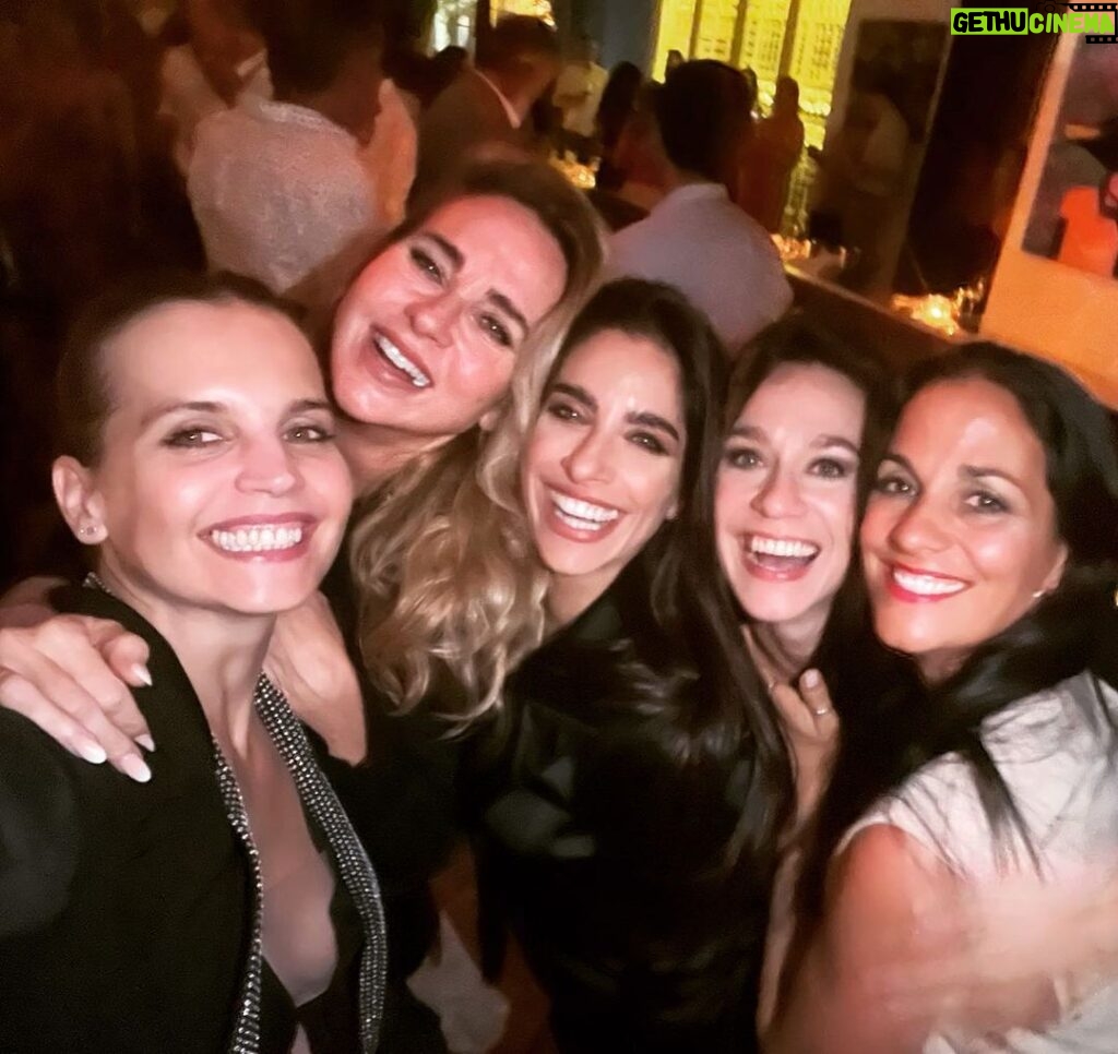 Florencia Ortiz Instagram - Mi hermoso cumple en Buenos Aires! Ya las extraño! Que rápido pasa todo!! Disfrutaaa la vida! ⭐⭐⭐ Buenos Aires, Argentina