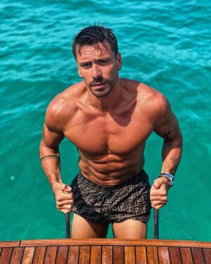 Florent André Instagram - 🌊☀️