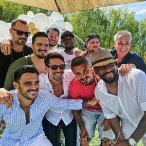 Florent André Instagram - 30 ans 🎂 
le temps passe mais la famille et les amis restent ❤️
Merci a tous de m’avoir souhaités mon anniversaire 😘😘