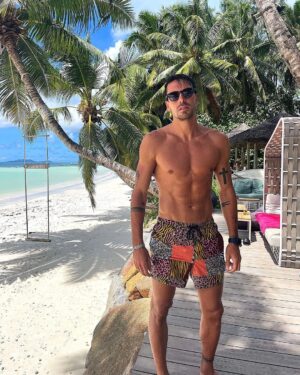 Florent André Instagram - Beach day 😎🏝