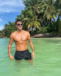 Florent André Instagram - Holidays 🏝🌍 Seychelles