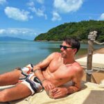 Florent André Instagram – Début des vacances au soleil 😎🇹🇭 The Deck Beach Club Koh Samui