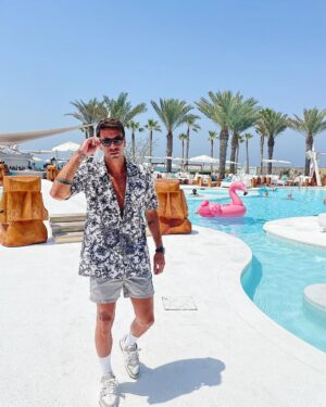 Florent André Instagram - Bon dimanche a tous 😎✌️