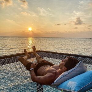 Florent André Instagram - Maldives sunset ☀️ 🌊🌎