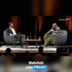 Florian Schroeder Instagram - Letzte Chance! Die letzte Tour-Runde vom aktuellen Programm beginnt! Wer von euch kommt vorbei? Ich freue mich auf euch! 😁