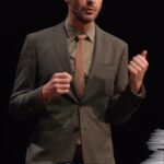 Florian Schroeder Instagram - Schnappt euch jetzt noch eine der letzten Tickets für die Live-Show unter www.florian-schroeder.com