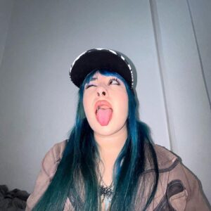 Foudeqush Instagram - h0lA cómo están a poco no se antoja un ____ en la ____ ??? ✮♱✮ 𖤓 ✮♱✮