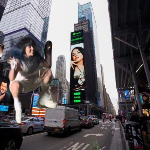 Foudeqush Instagram - mi primera vez en el times square !!! gracias infinitas @spotifymexico #equal 🖤🖤🖤🖤🖤 se pone chida la simulacióOooonnnn, a la próxima espero poder estar presente en cuerpaaaa