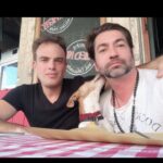 Francesco Apolloni Instagram - Abbiamo condiviso la nostra giovinezza , sogni, vittorie, sconfitte, lacrime e sorrisi e siamo ancora insieme ... se sono un uomo migliore e anche grazie a te best friends forever ❤️ I love you @rudolph.gentile grazie per essere nella mia vita @startalentiofficial il potere della gratitudine 🙏🏿 Campo de' Fiori 34