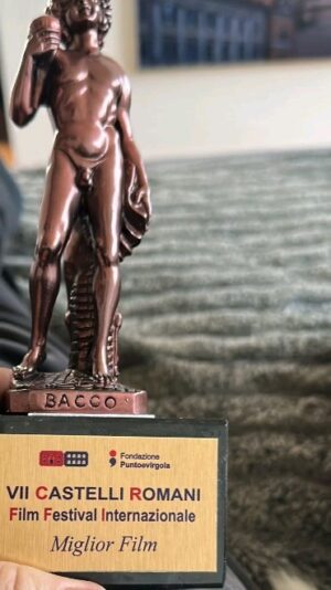 Francesco Apolloni Instagram - Addio al nubilato 2 è stato premiato come Miglior Film alla 7ª edizione del CROFFI Film Festival con "Addio al nubilato 2"! 🎉

Enula si è distinta trionfando come Miglior Canzone, una vittoria da celebrare! 🎶

Ringraziamo Ttagency, le nostre attrici e attori, Minerva, Fabrizio Pacifici, Antonio Flamini e l'intero team del Croofi: 🏆🏆🏆 I vincitori del CROFFI Film Festival sono stati annunciati! 🏆🏆🏆

La maestria di Franco Nero nella regia di "L'uomo che disegnò Dio" gli ha valso il riconoscimento come Miglior Regista al CROFFI Film Festival. 🎬

Jane Alexander e Jana Marinova hanno regalato interpretazioni indimenticabili nei rispettivi film, guadagnandosi ex aequo il premio come Miglior Attrice al CROFFI Film Festival. 👏👏👏

La performance ricca di sfaccettature di Emilio Fiaschetti in "Una preghiera per Giuda" ha conquistato sia il pubblico che la critica, che gli hanno assegnato il premio della critica al CROFFI Film Festival. 🎭

Il film commovente di Massimo Cappelli, "Prima di andare via", ha risuonato con la stampa, che gli ha assegnato il premio della stampa al CROFFI Film Festival. 🗞

Congratulazioni a tutti i vincitori e ai candidati! 🎉

#CROFFI2023 #CROFFIFilmFestival #CinemaItaliano #CinemaInternazionale #actress #actor #attriciitaliane #attrici #cinemaroma #registi #registiitaliani #rai #raicinema #commediaitaliana #filmitaliano #filmcommunity #filmproduction #filmfestival
