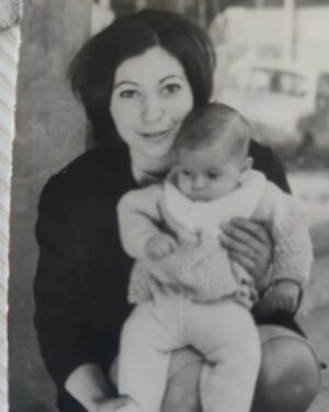 Francesco Apolloni Instagram - Ebbene sì oggi sono nato , e in questa occasione voglio ringraziare questa donna @luigiaalbina che ha avuto il coraggio di mettermi al mondo... senza il coraggio delle donne saremmo ben poca cosa grazie a mia nonna Maria che ha contribuito a farmi crescere a Marcello, grazie a  tutti i miei amici che mi vogliono e mi hanno voluto bene grazie a tutti i miei insegnati e a tutte le persone che mi supportano e  mi aiutano a diventare un essere umano migliore grazie a tutti voi per essere nella mia vita ❤️
