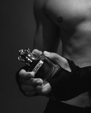 Francisco Fernández Instagram - #pub ❌Dá um toque arriscado à tua personalidade com a nova fragrância SCANDAL POUR HOMME de @jeanpaulgaultier 
#BeScandal
#jeanpaulgaultier ❌