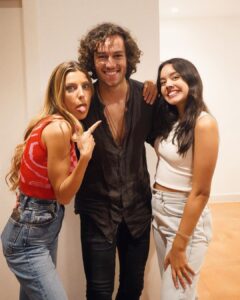 Francisco Fernández Instagram - A @mafaldacreative e @marianabossy andam a tentar salvar a net e convidaram-me para fazer parte dessa aventura. Vão a correr ao canal de YouTube da Mafalda e vejam tudo! 🙌✨